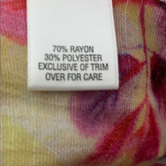 Ladies top - Picture 5 of 6